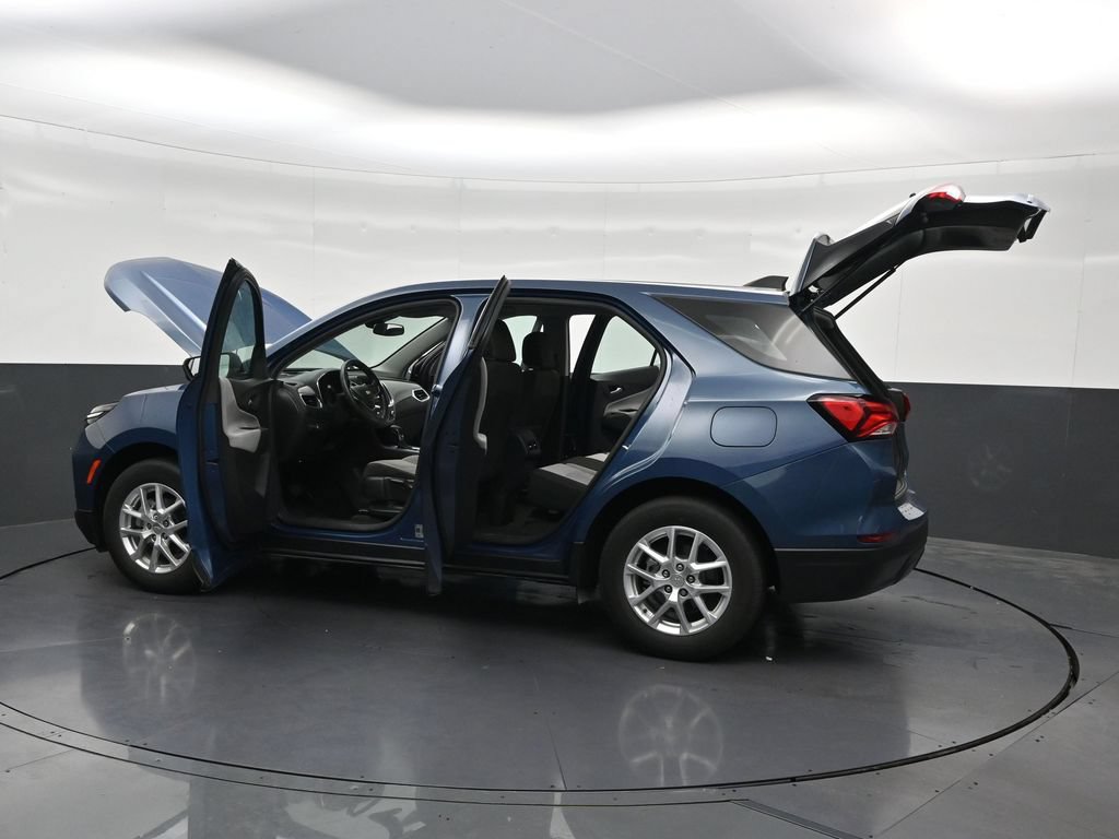 Used 2024 Chevrolet Equinox LS FWD image 34