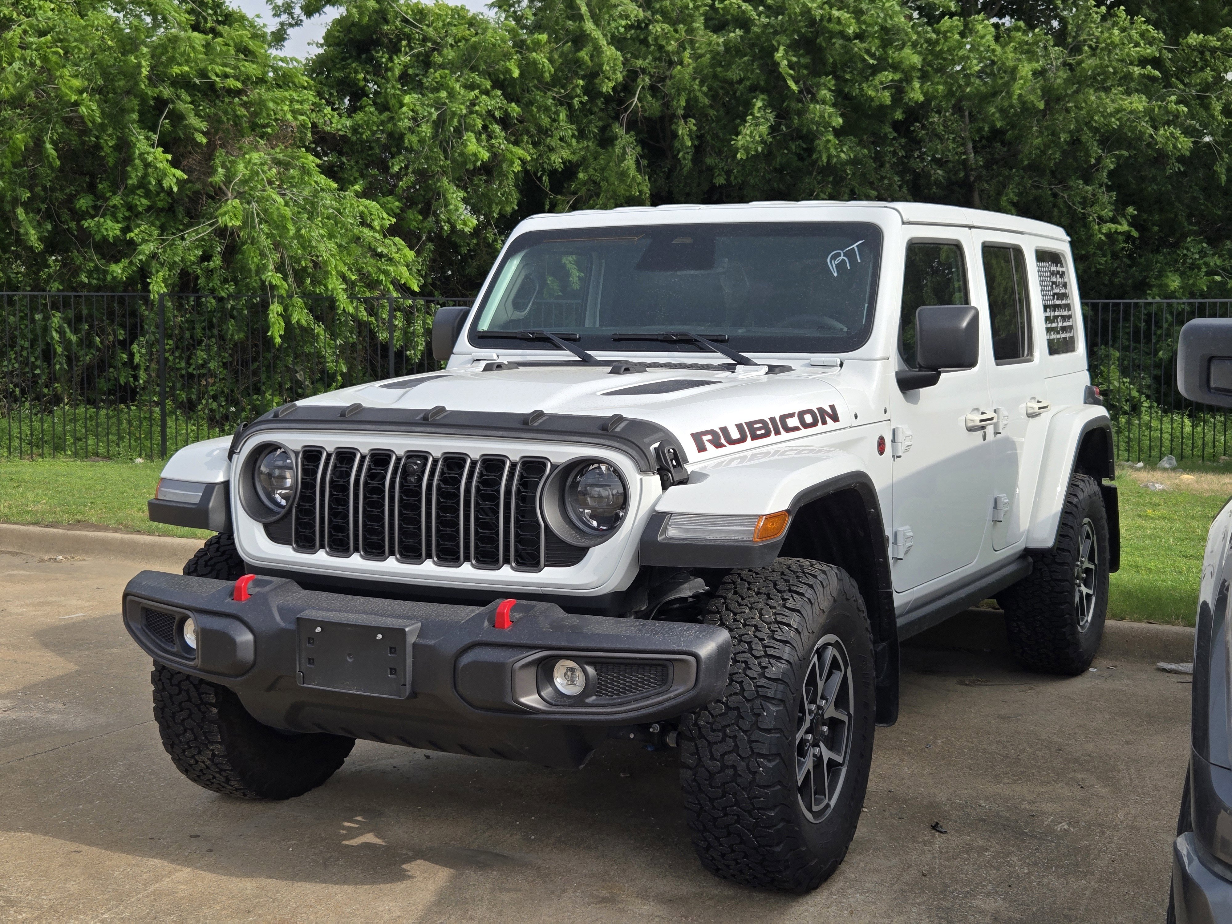 Used 2025 Jeep Wrangler Unlimited Rubicon w/ Safety Group AWD/4WD image 3