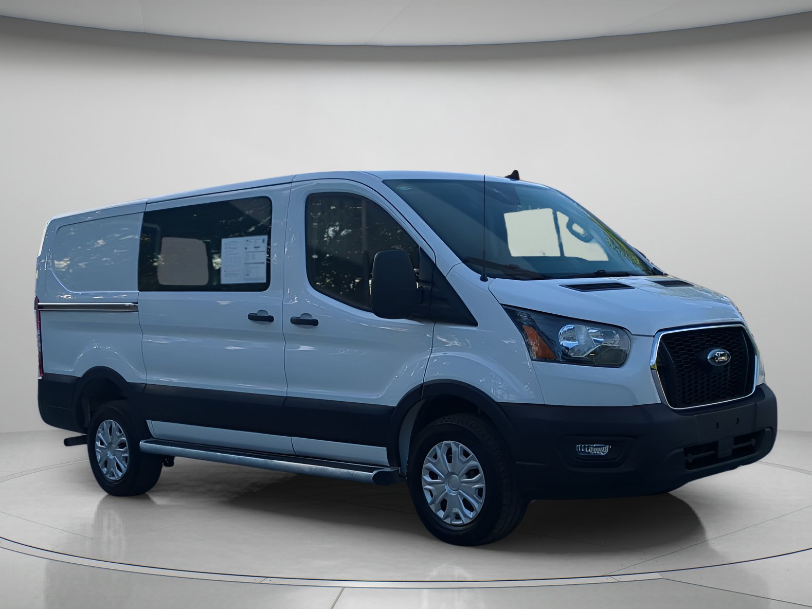 Used 2024 Ford Transit 250 Low Roof w/ Exterior Upgrade Package RWD image 38