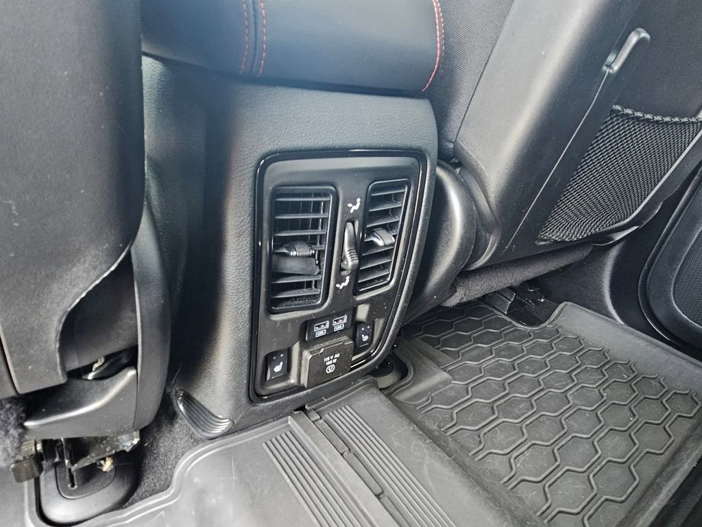 Used 2024 Dodge Durango GT AWD/4WD image 16