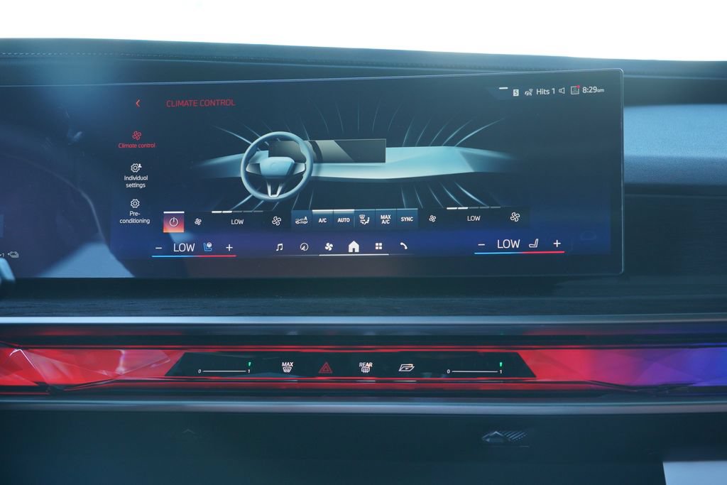 New 2026 BMW 750e xDrive w/ Premium Package AWD/4WD image 16