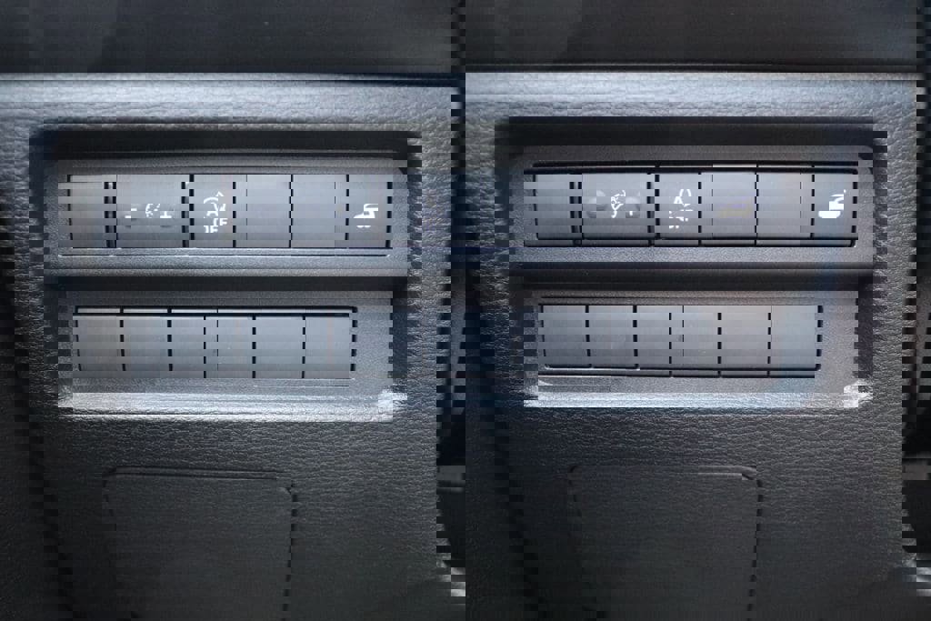 New 2026 Mitsubishi Outlander SE image 42