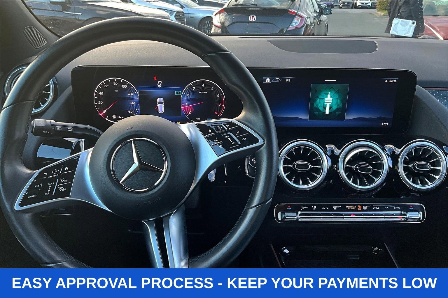 Used 2025 Mercedes-Benz GLA 250 4MATIC image 15