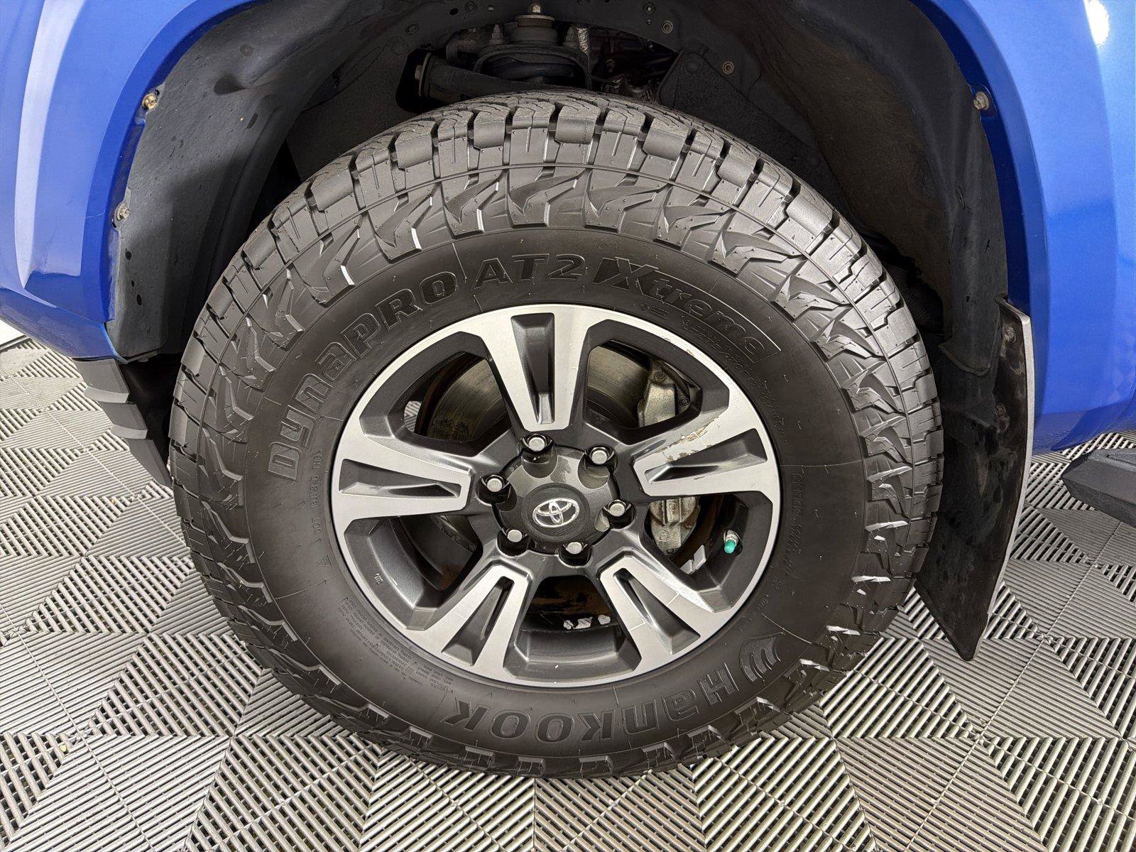 Used 2018 Toyota Tacoma TRD Sport RWD image 9