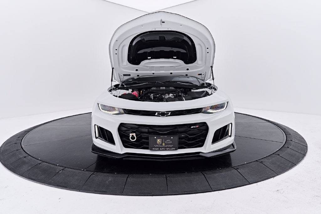 Used 2021 Chevrolet Camaro ZL1 RWD image 18