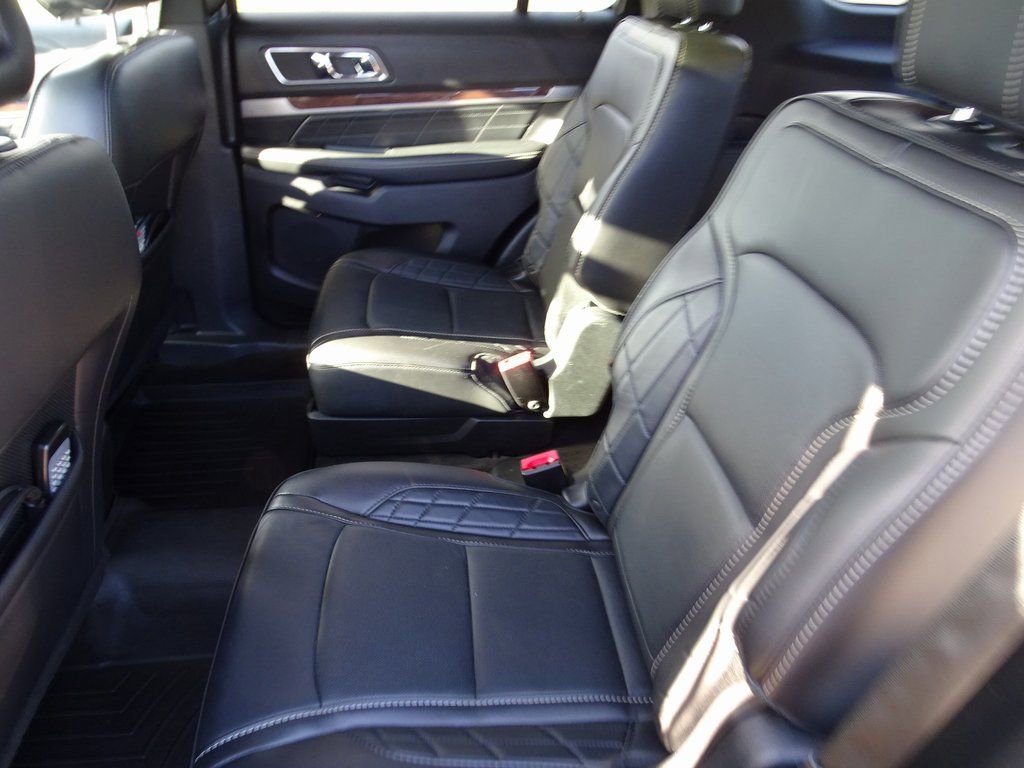 Used 2018 Ford Explorer Platinum image 8