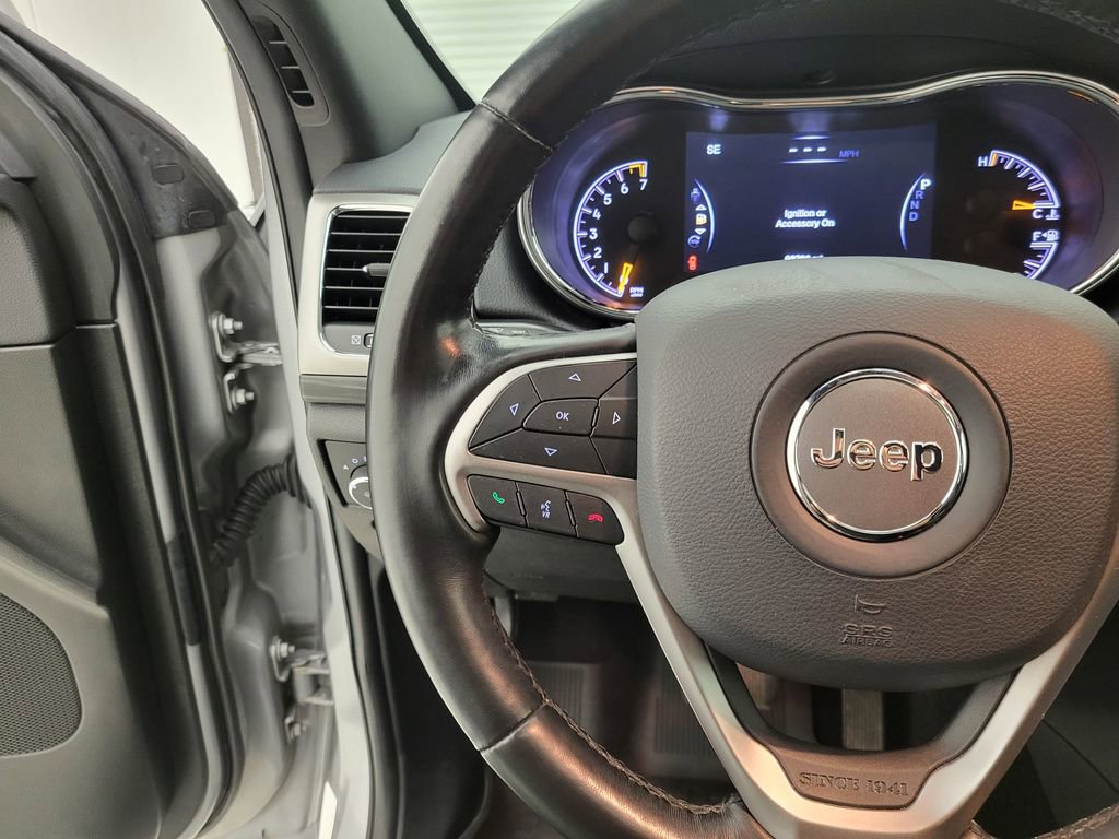 Used 2020 Jeep Grand Cherokee Laredo w/ Quick Order Package 2BN North image 5