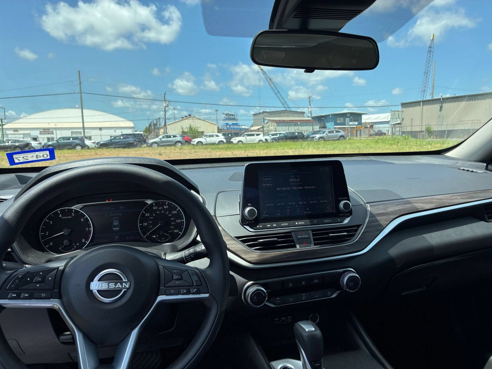 Used 2025 Nissan Altima 2.5 SV FWD image 31