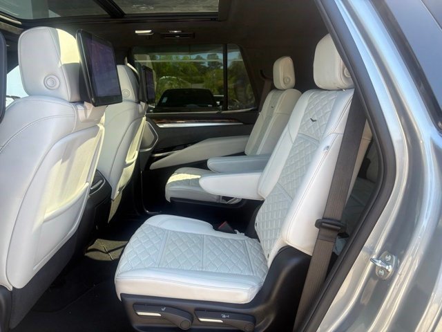 Certified 2025 Cadillac Escalade Sport Platinum AWD/4WD image 28