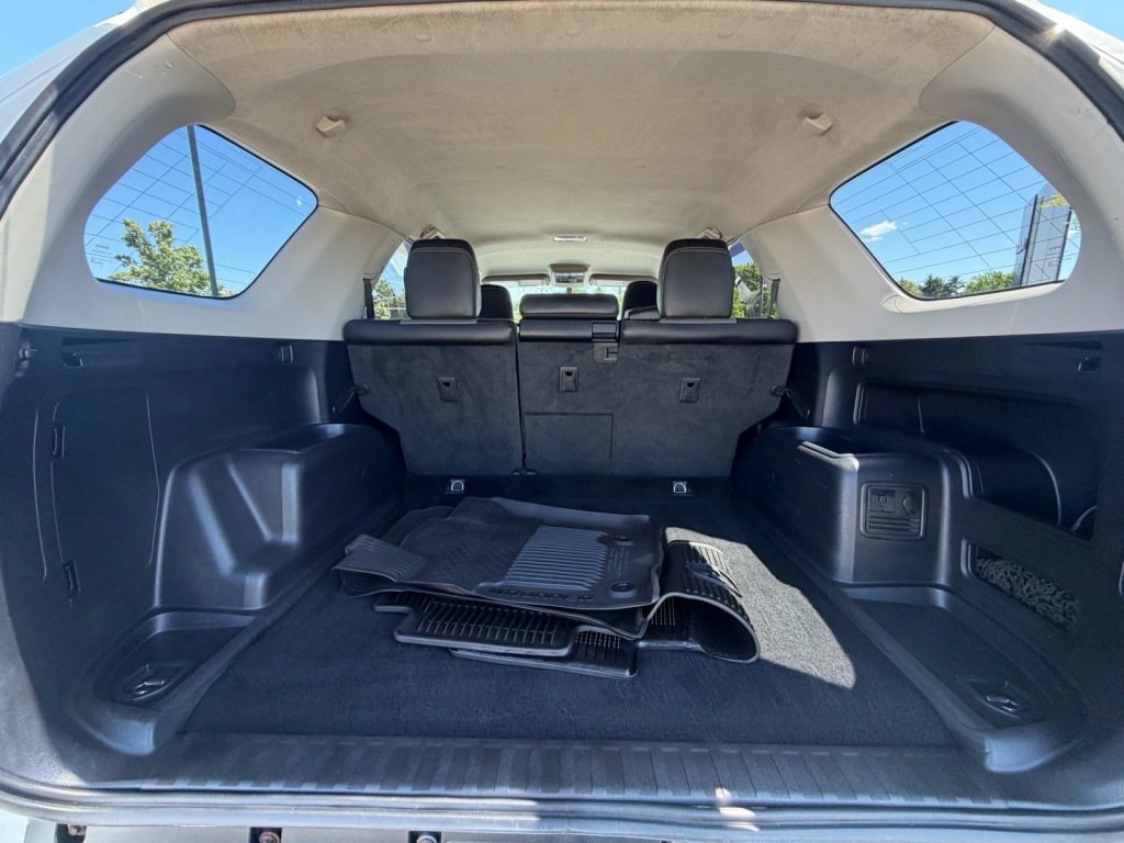 Used 2017 Toyota 4Runner SR5 Premium AWD/4WD image 5