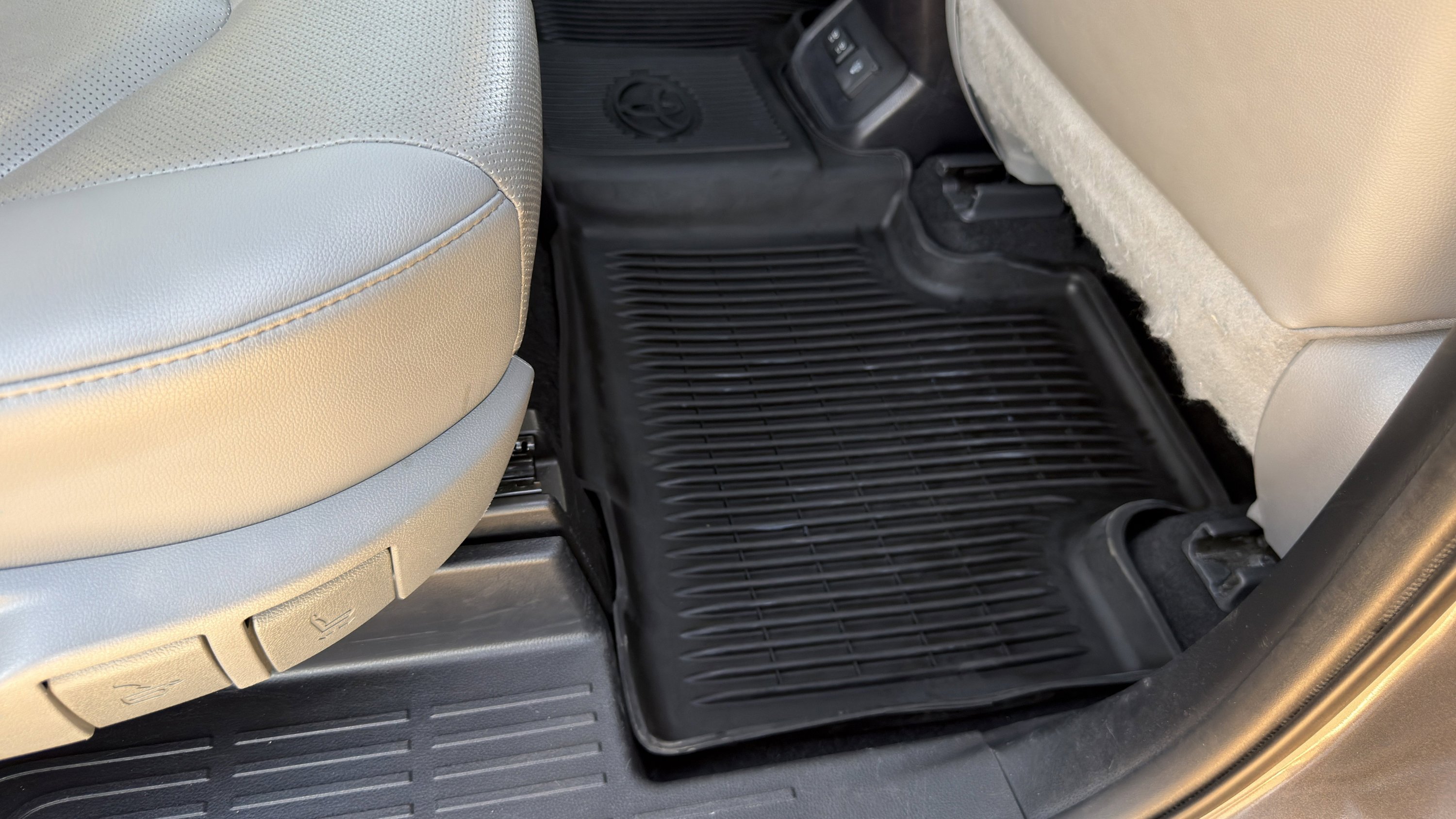 Used 2021 Toyota Highlander Platinum image 42
