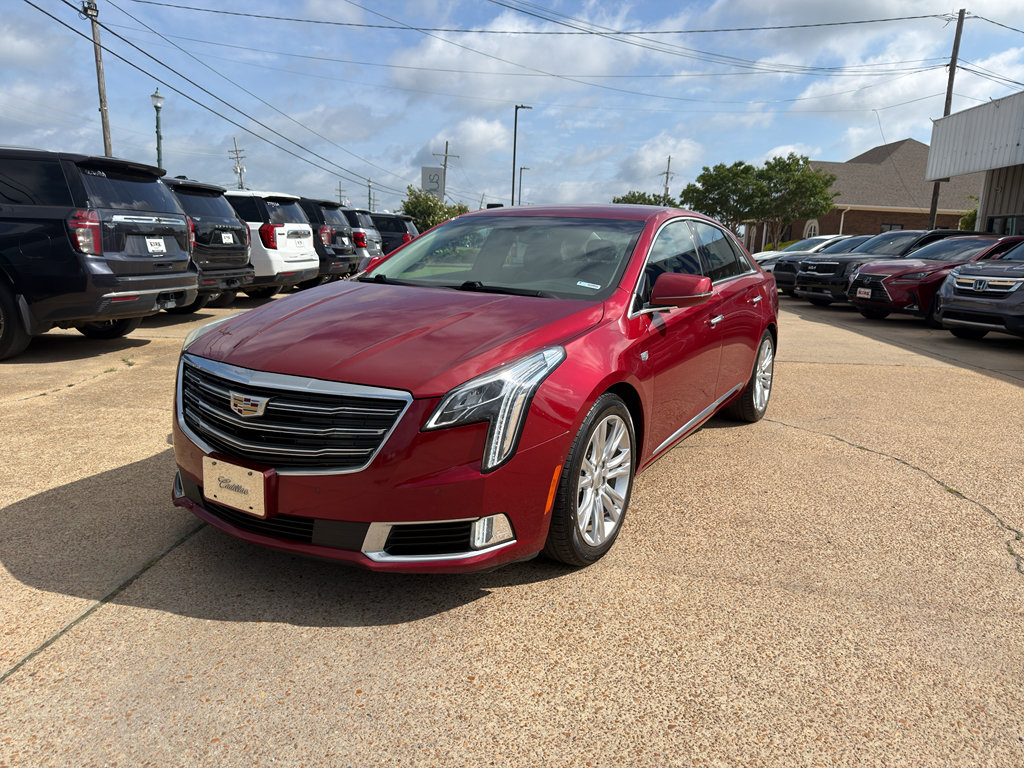 Used 2019 Cadillac XTS Luxury FWD image 1