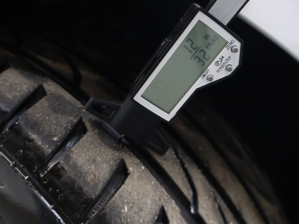 Used 2016 Chevrolet Camaro SS image 32