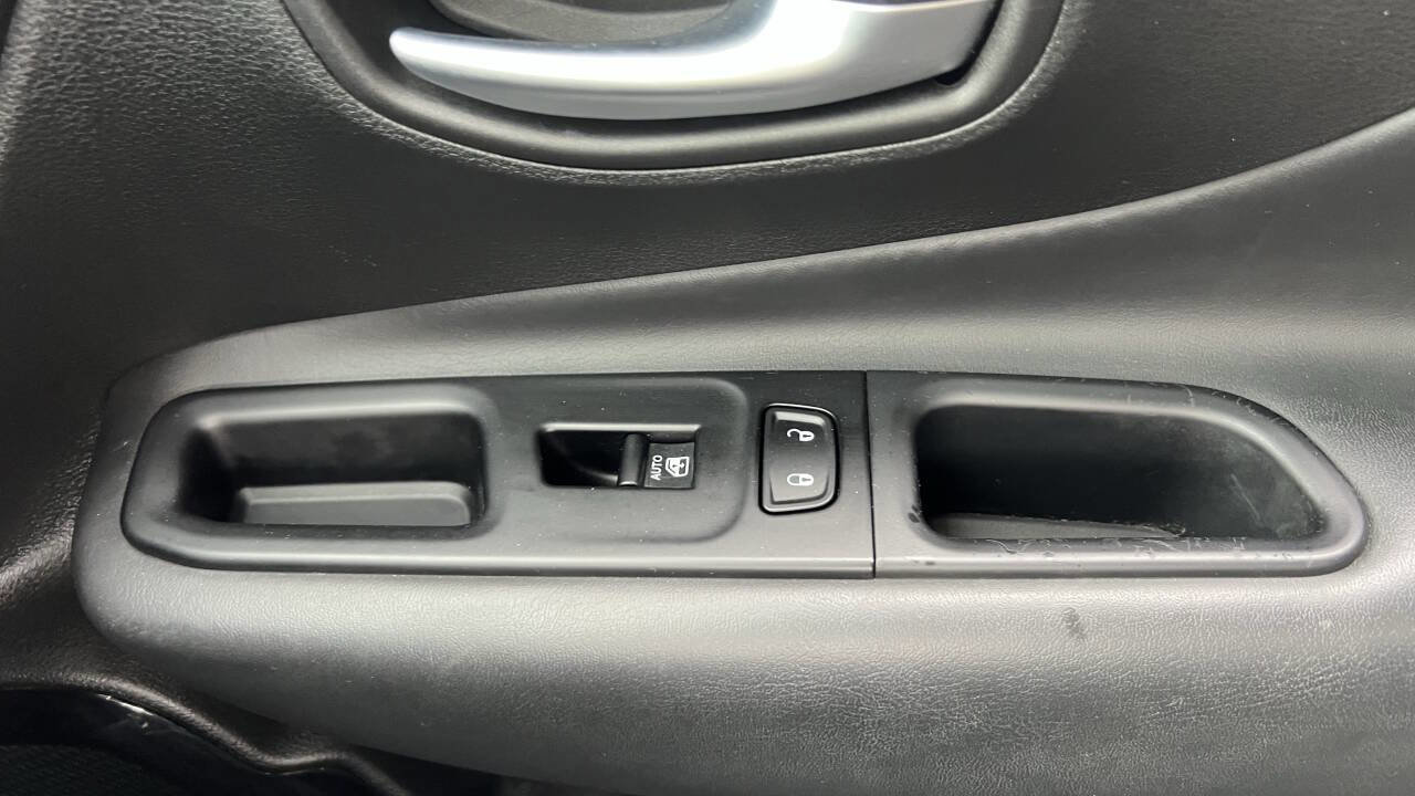 Used 2020 Jeep Renegade Altitude AWD/4WD image 23