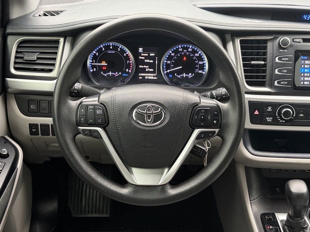 Used 2019 Toyota Highlander LE image 17