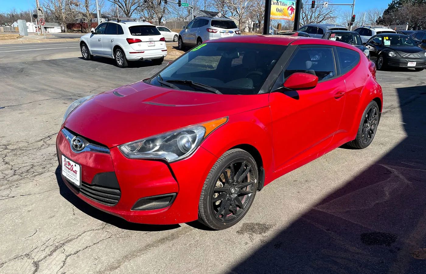 Used 2013 Hyundai Veloster image 2