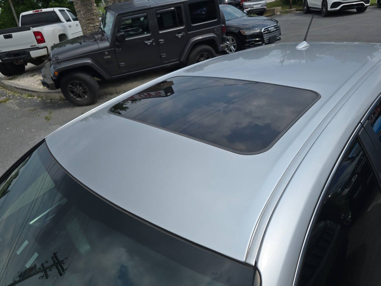 Used 2013 Lexus CT 200h w/ F Sport Pkg w/Nuluxe Trim FWD image 10