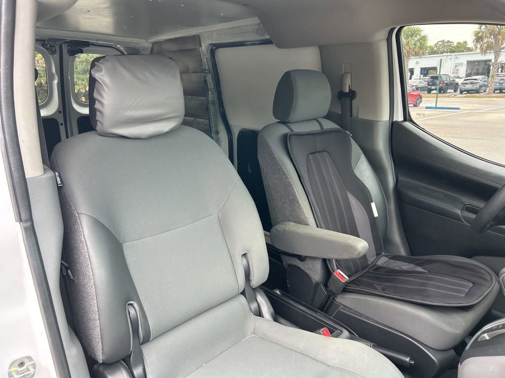 Used 2019 Nissan NV200 SV w/ Back Door Glass Package image 35