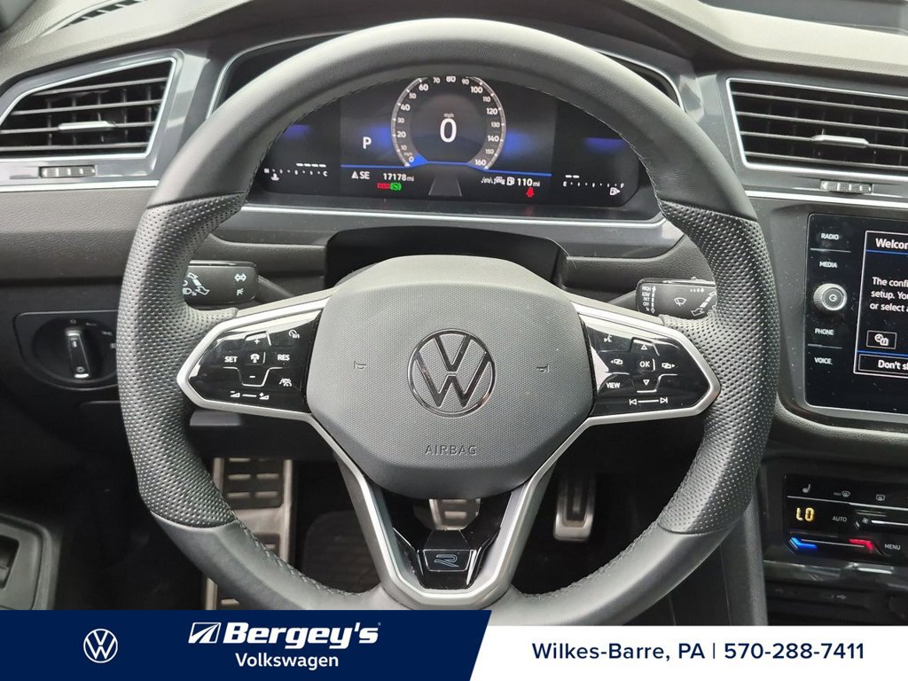 Certified 2024 Volkswagen Tiguan SE R-Line AWD/4WD image 24