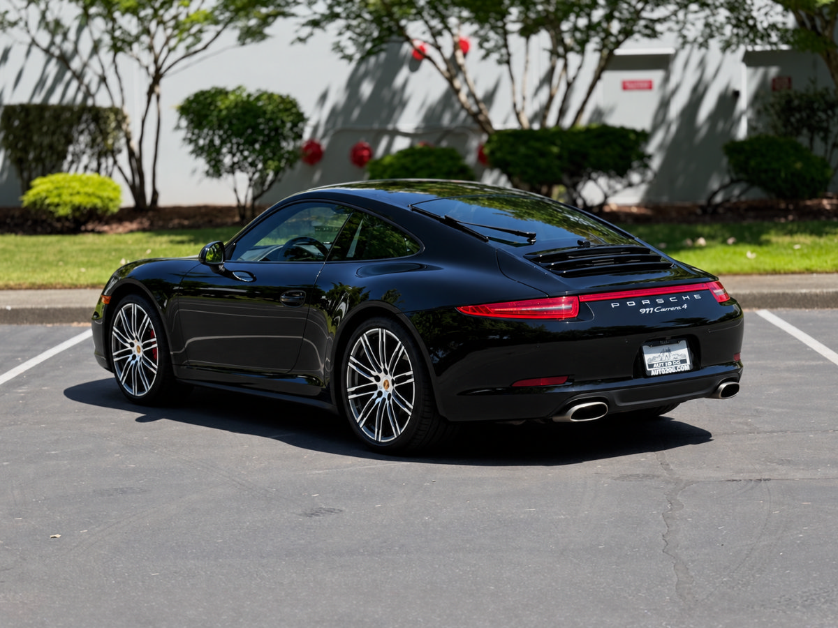 Used 2016 Porsche 911 Carrera RWD image 5