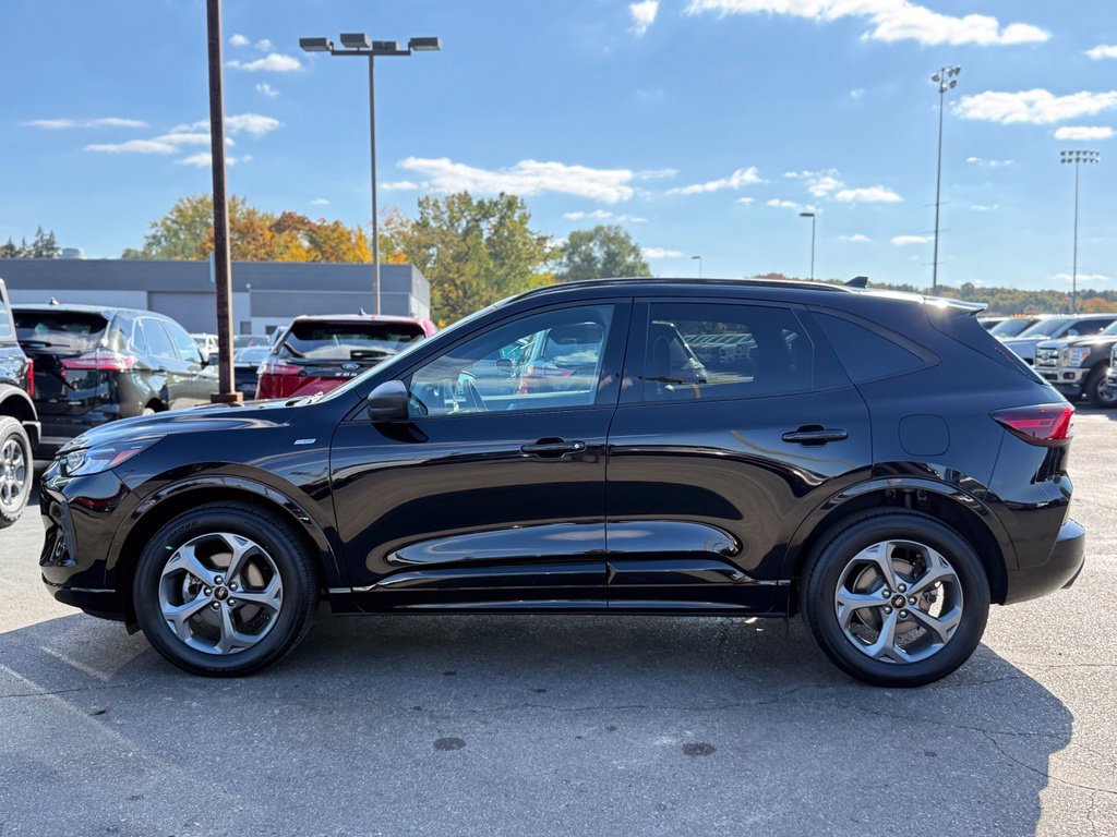 Used 2023 Ford Escape ST-Line w/ Tech Pack #1 AWD/4WD image 34