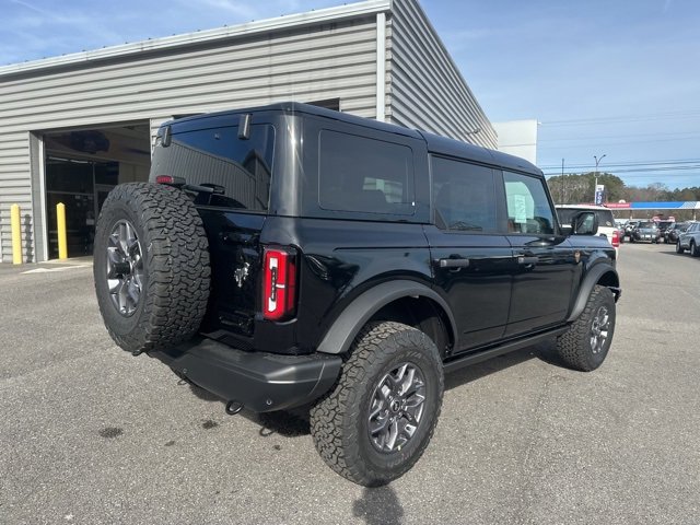 New 2025 Ford Bronco Badlands image 3