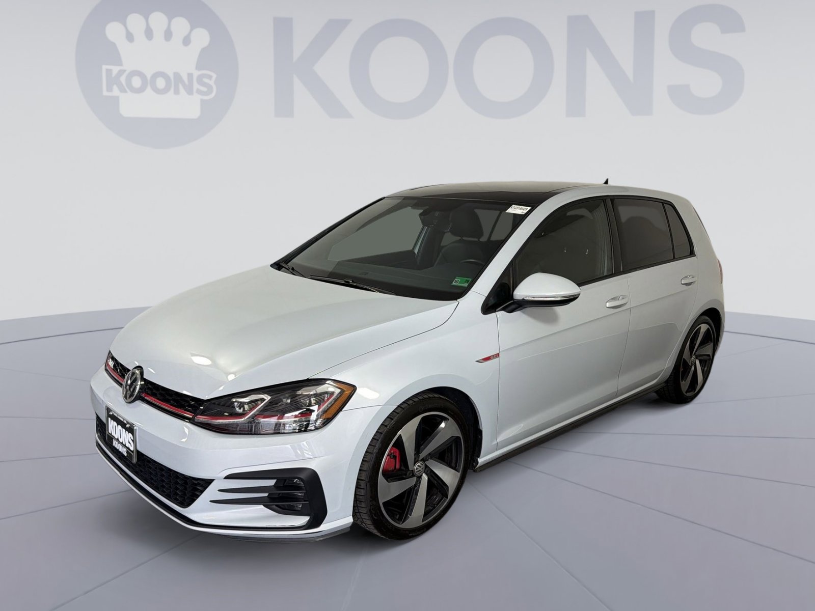 Used 2019 Volkswagen GTI SE image 1