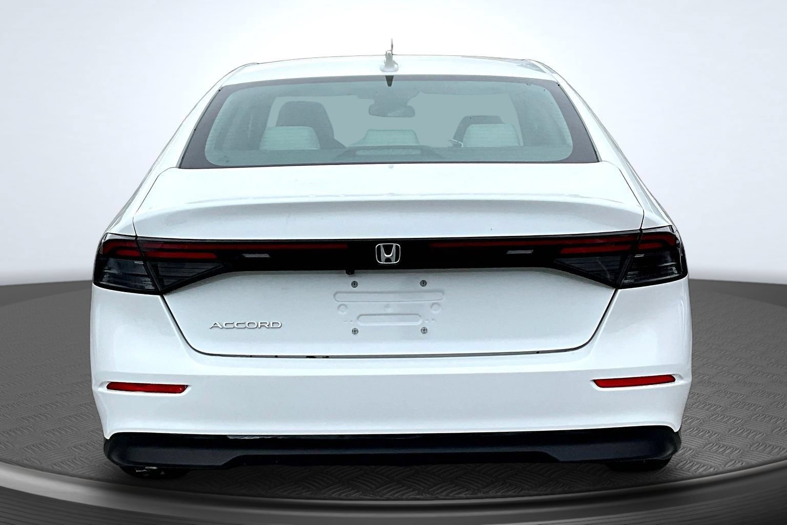 Used 2024 Honda Accord EX image 4