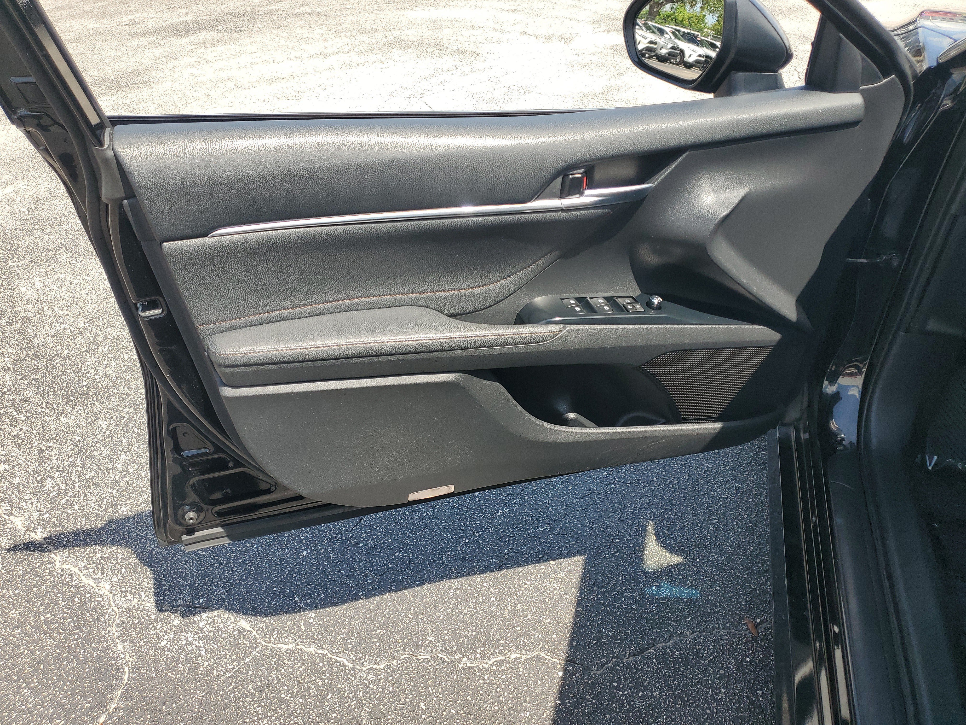Certified 2018 Toyota Camry XLE w/ Audio Package FWD image 23