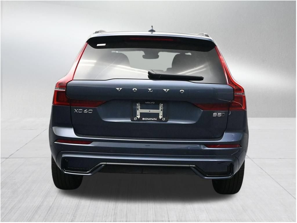 New 2026 Volvo XC60 B5 Plus AWD/4WD image 4