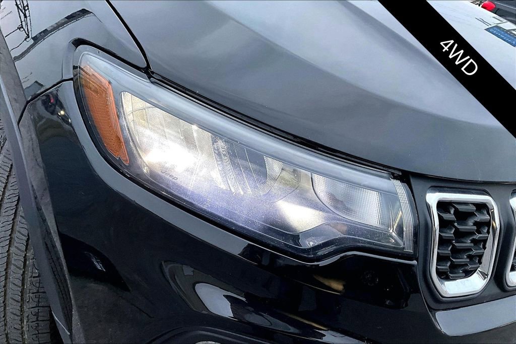 Used 2024 Jeep Compass Latitude image 29