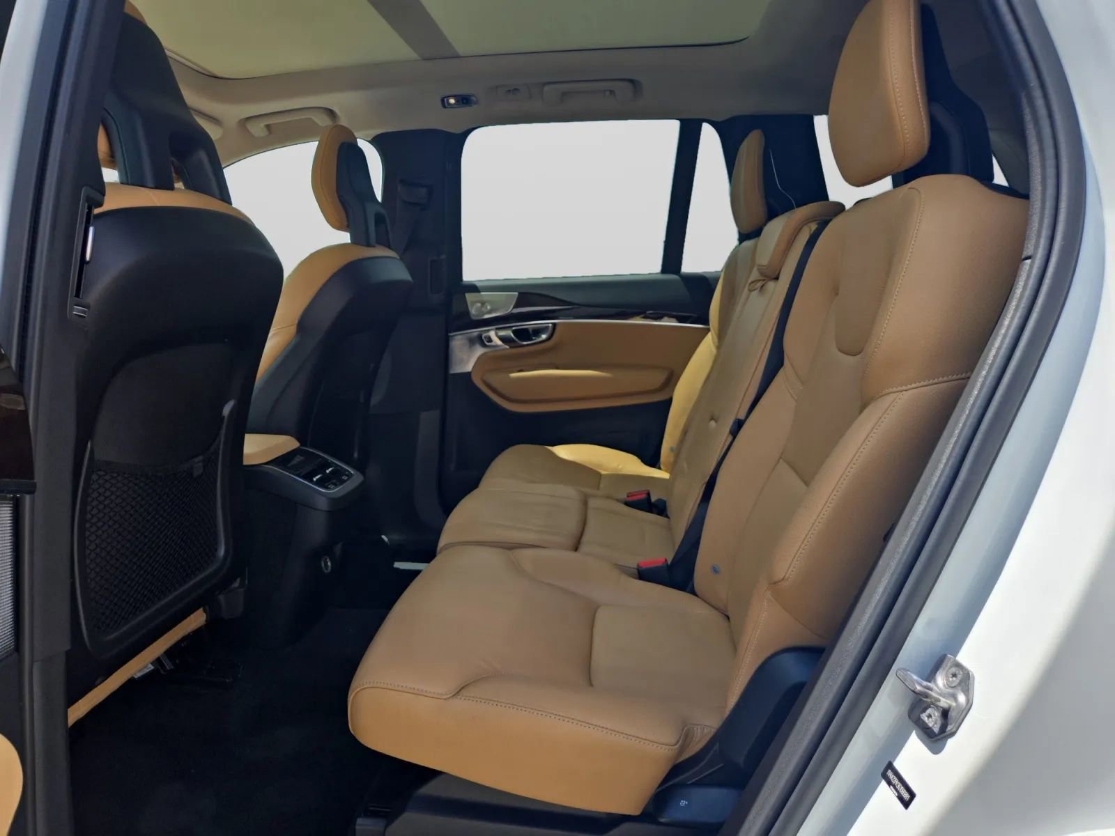 Used 2016 Volvo XC90 T6 Momentum w/ Momentum Plus Package AWD/4WD image 27