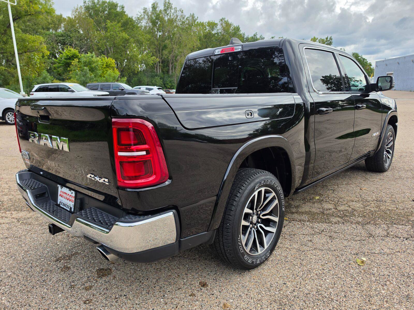 Used 2025 RAM 1500 Limited AWD/4WD image 19