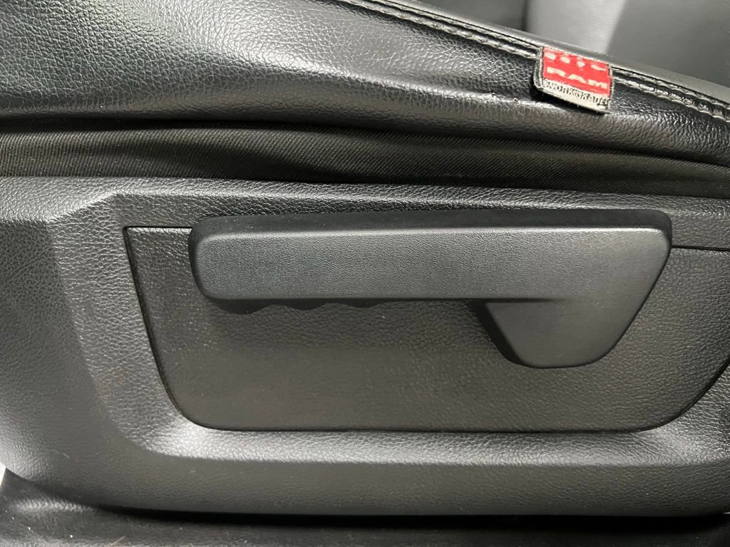 Used 2022 RAM 2500 Tradesman w/ Chrome Appearance Group image 22