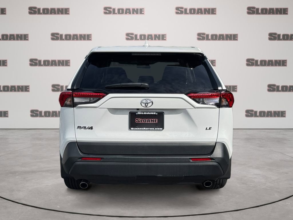 Used 2023 Toyota RAV4 LE FWD image 4