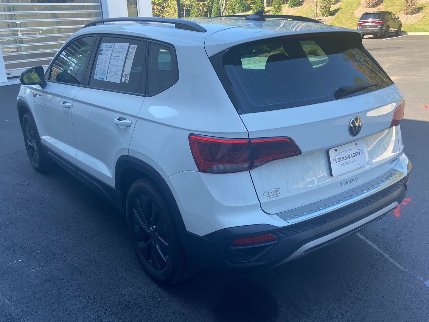 Certified 2022 Volkswagen Taos S AWD/4WD image 7