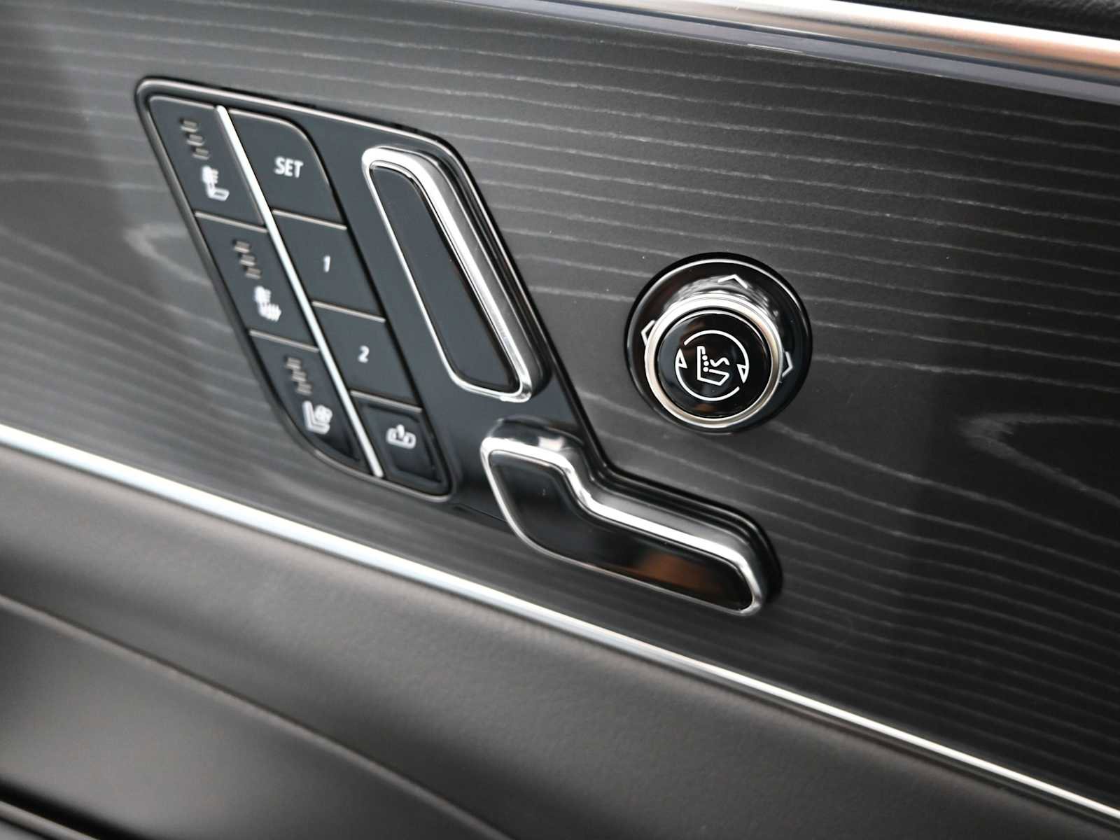 New 2026 Cadillac Lyriq V image 15