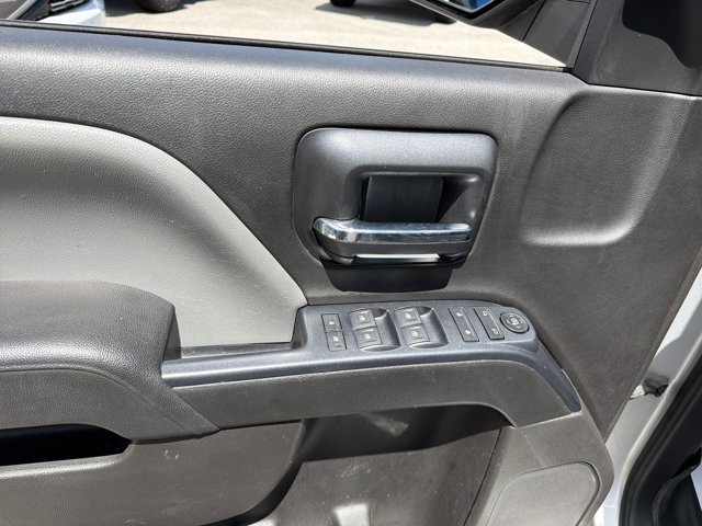 Used 2018 Chevrolet Silverado 1500 Custom w/ Custom Value Package AWD/4WD image 16