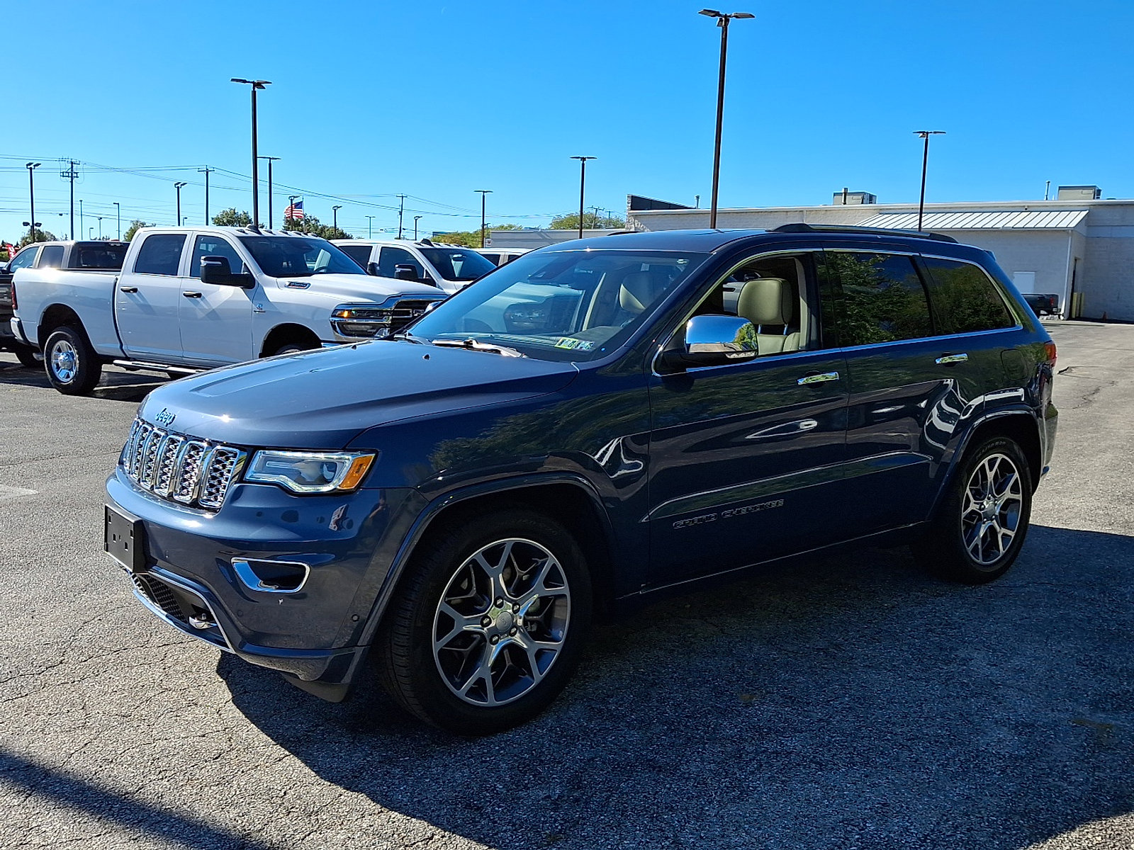 Used 2021 Jeep Grand Cherokee Overland image 4