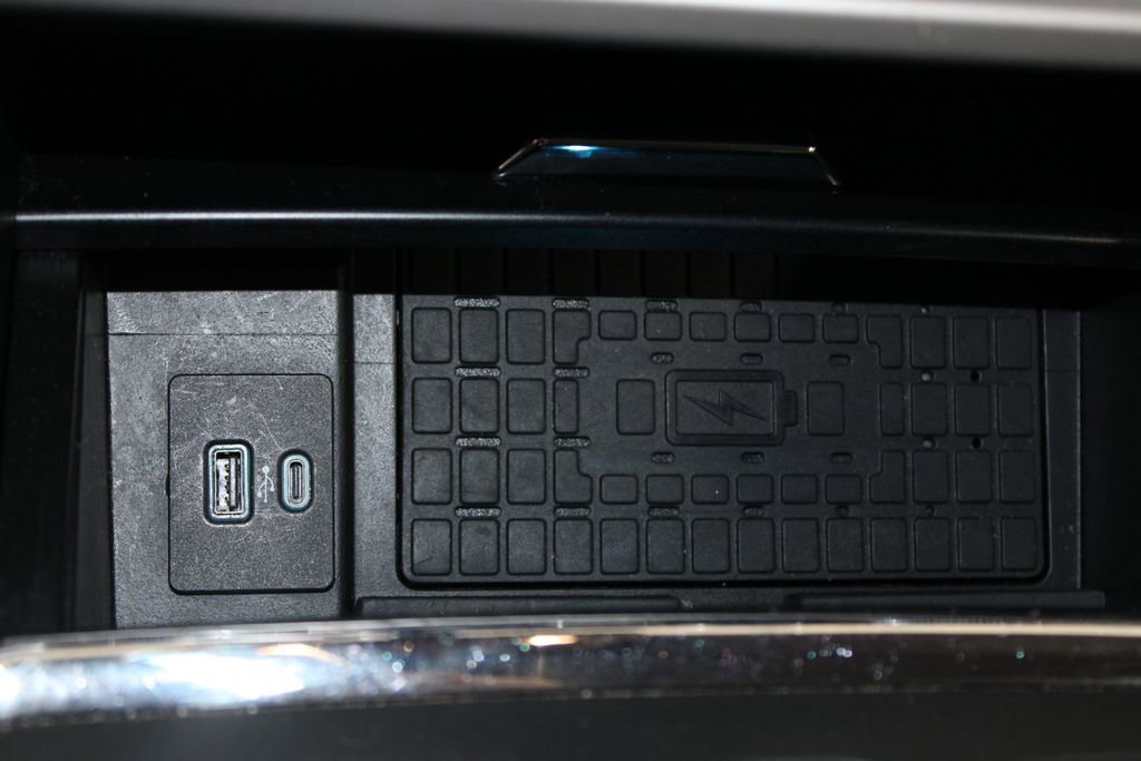 Used 2024 Ford Expedition Max XLT image 49