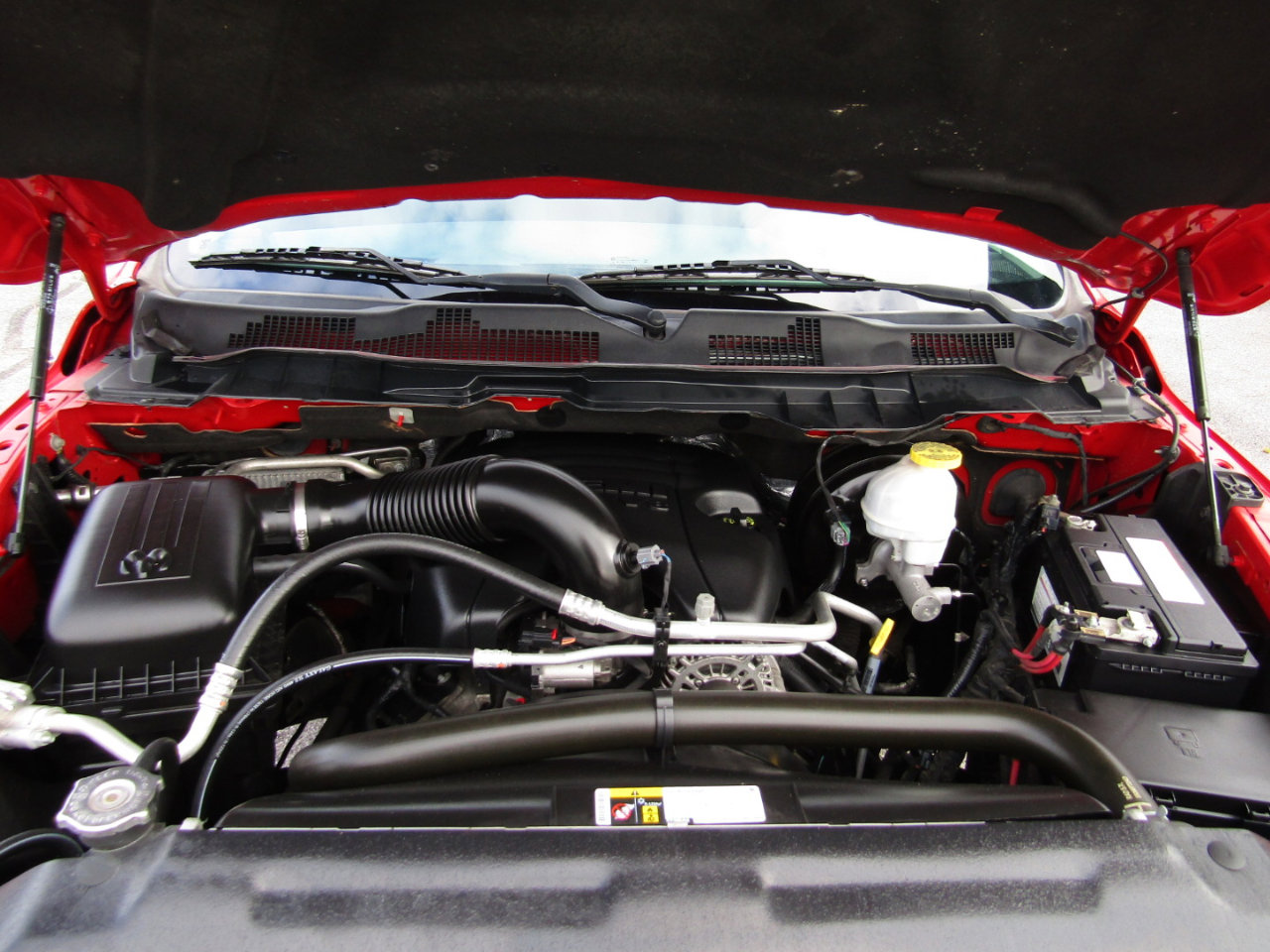 Used 2019 RAM 1500 Classic SLT image 29