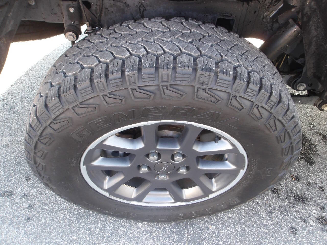 Used 2021 Jeep Gladiator Overland image 6