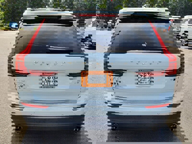 Used 2020 Volvo XC60 T6 Momentum w/ Protection Package image 8