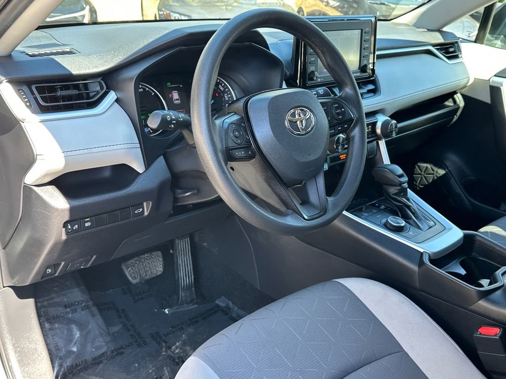 Used 2021 Toyota RAV4 XLE w/ Convenience Package image 21