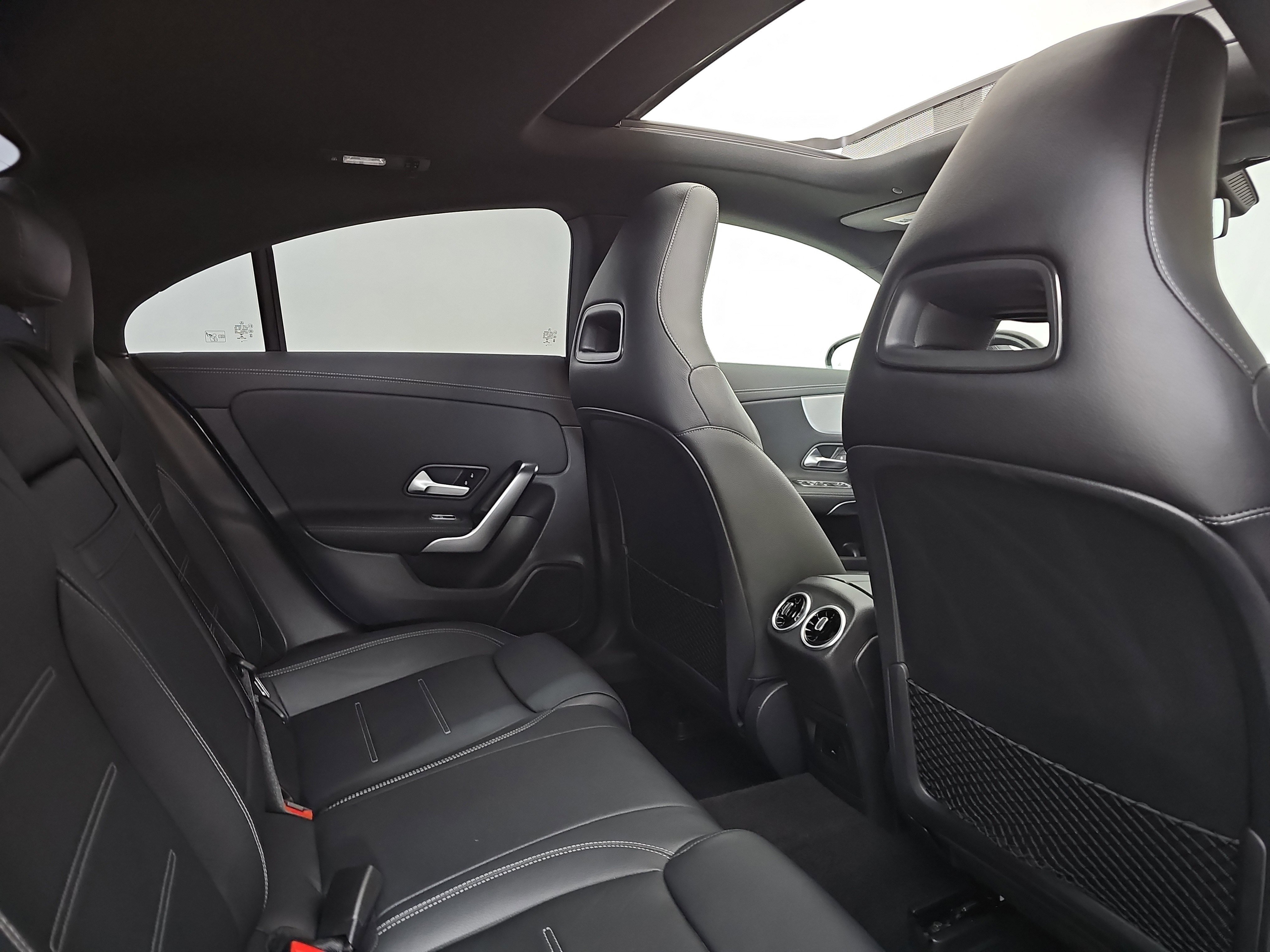 Used 2022 Mercedes-Benz CLA 35 AMG 4MATIC image 26