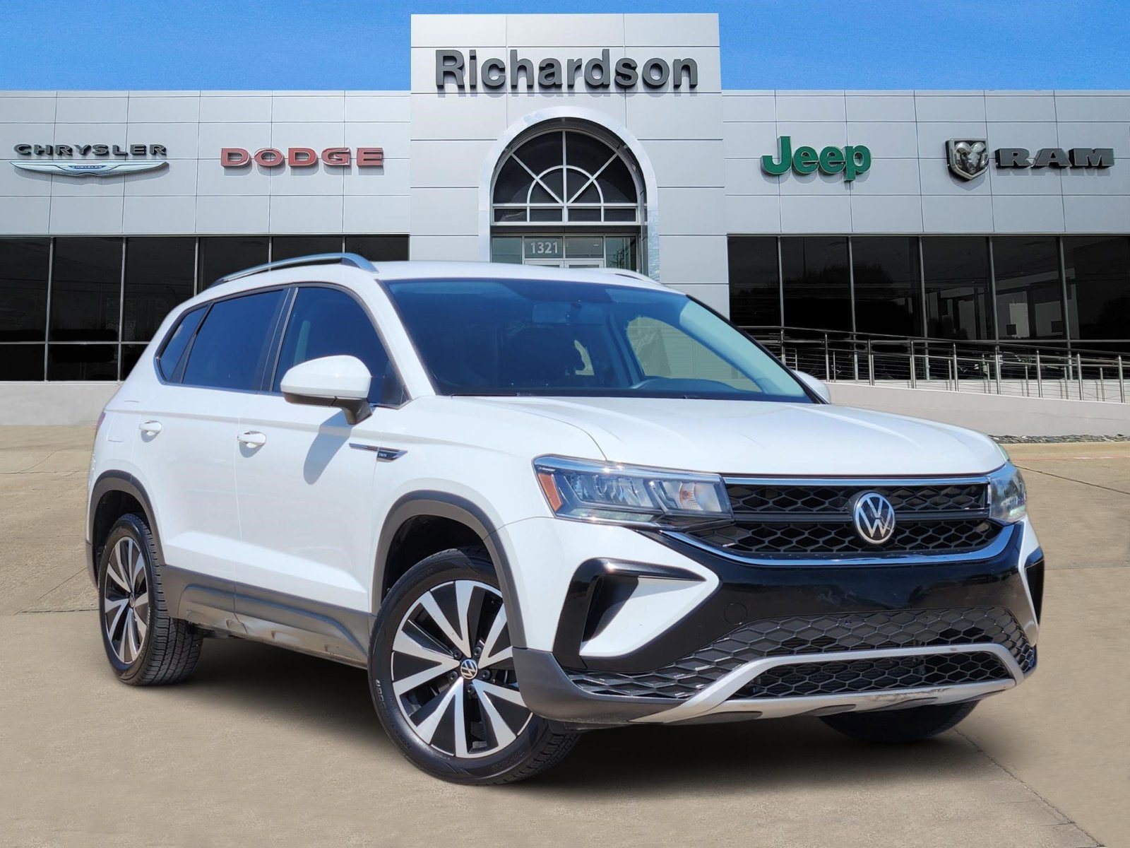 Used 2022 Volkswagen Taos SE