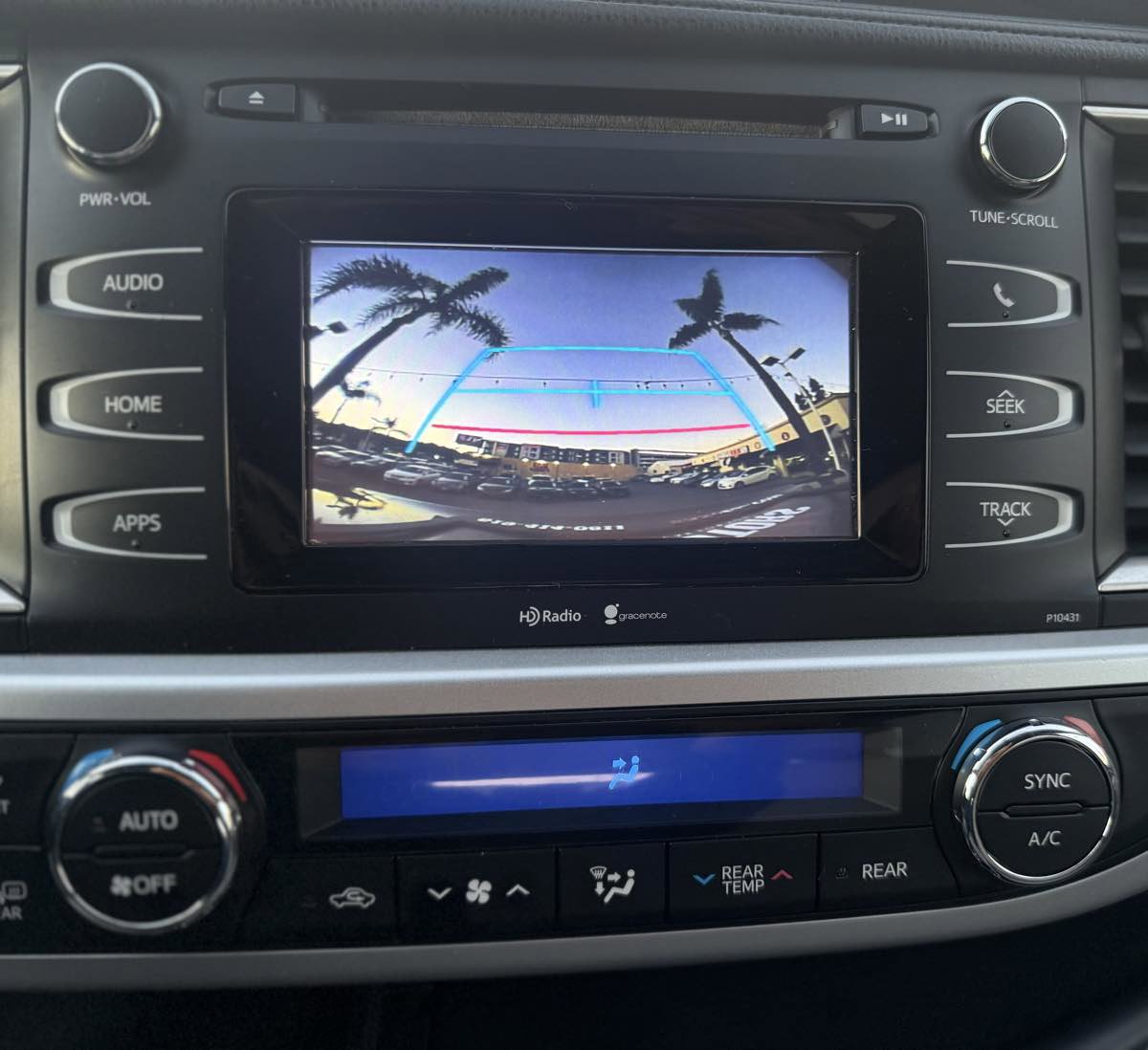 Used 2015 Toyota Highlander Plus image 30