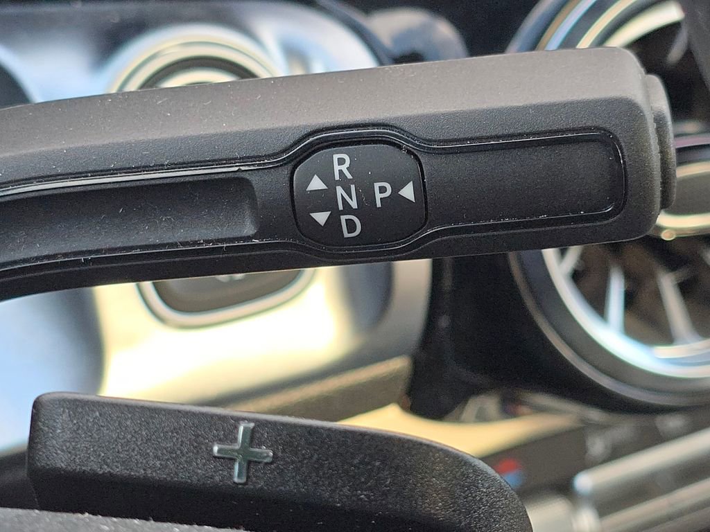 Used 2024 Mercedes-Benz GLB 250 GLB 250 image 34