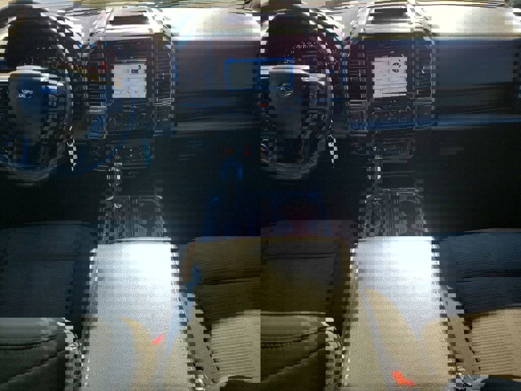 Used 2017 Ford F150 XLT w/ Equipment Group 302A Luxury image 15