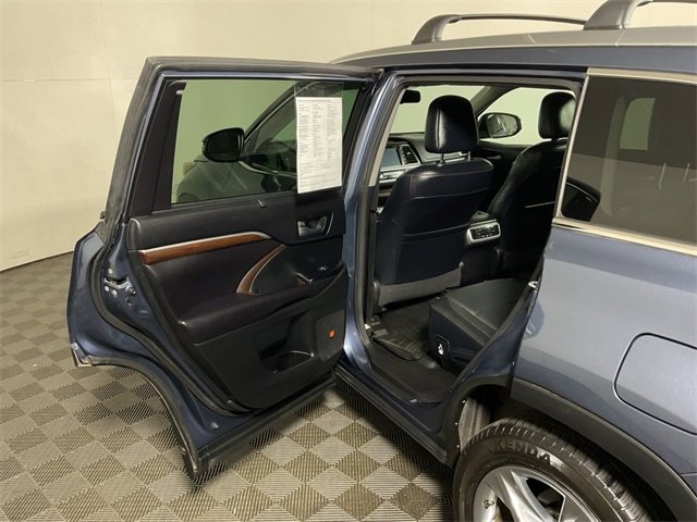 Used 2016 Toyota Highlander Limited image 30